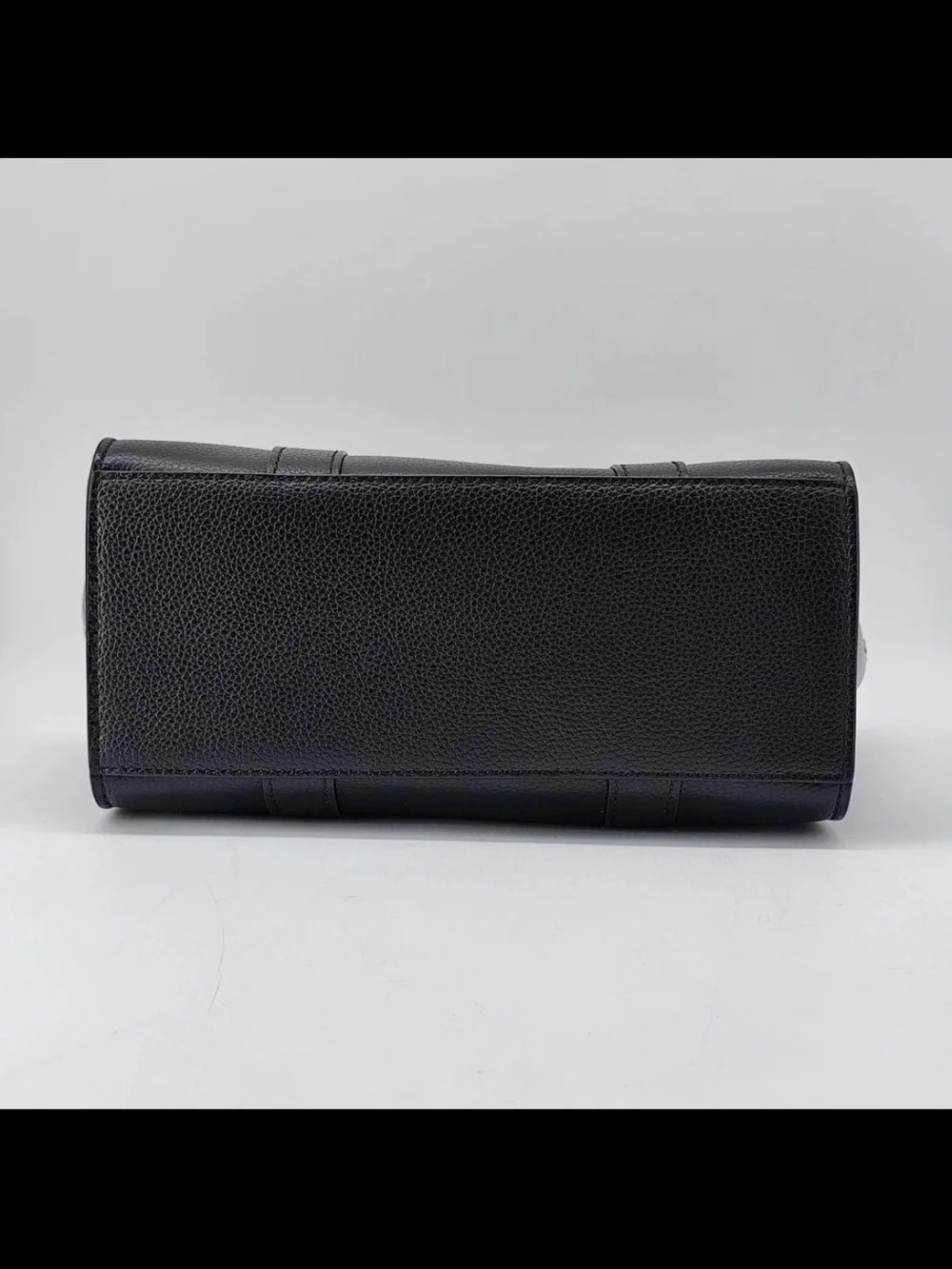 Mulberry structured pebbled